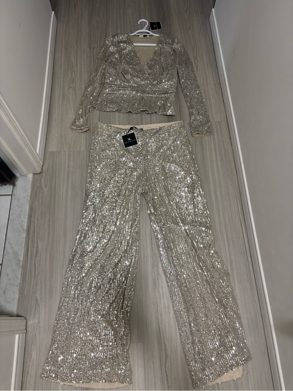 NWT Melanie Lyne Sequin Wide-Leg Pants & Wrap Top Set - Silver